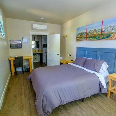 Eastside Guesthouse And Bivy Бишъп Екстериор снимка