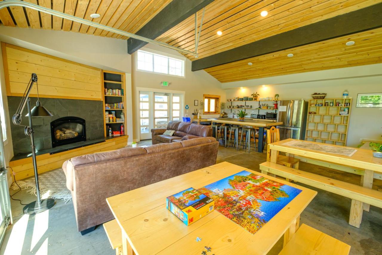 Eastside Guesthouse And Bivy Бишъп Екстериор снимка
