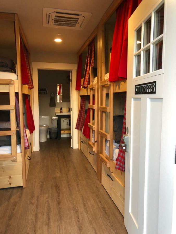 Eastside Guesthouse And Bivy Бишъп Екстериор снимка