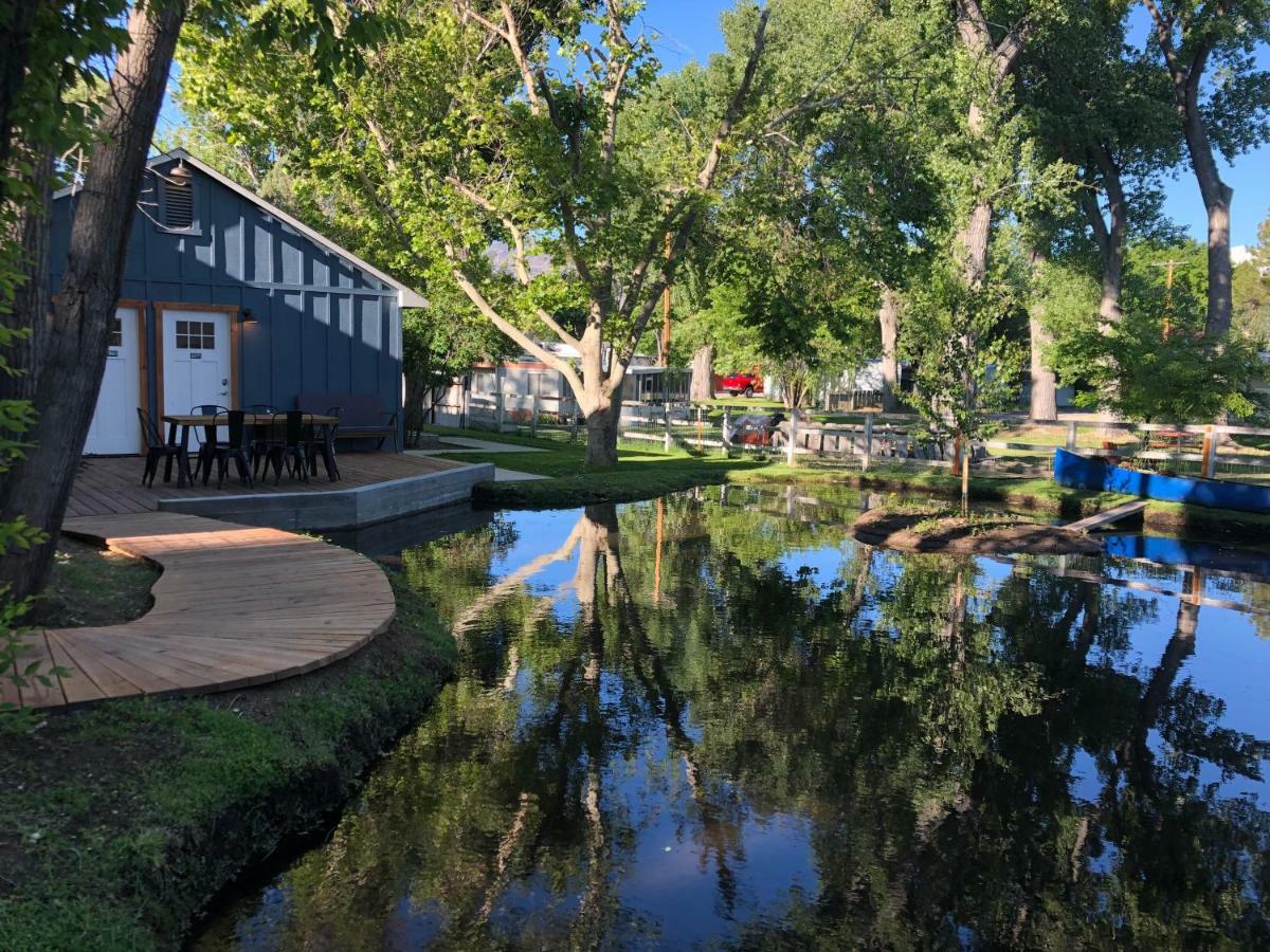 Eastside Guesthouse And Bivy Бишъп Екстериор снимка